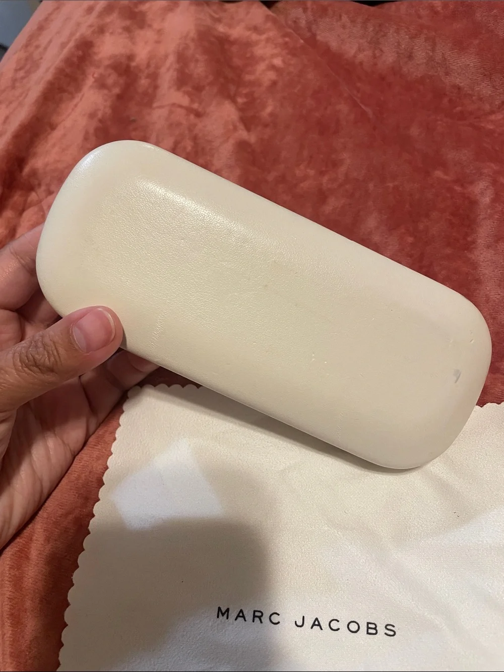 Marc Jacobs Cream Sunglasses Case with Matching Microfiber Cloth